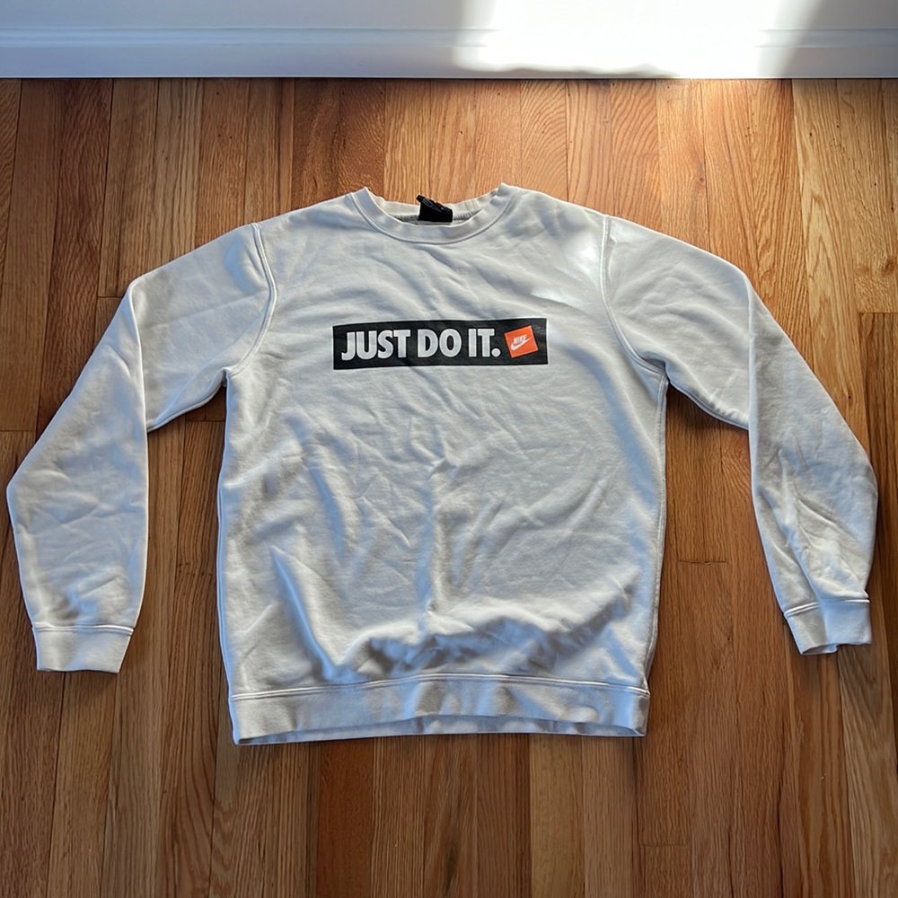 Nike Medium Men’s Crewneck